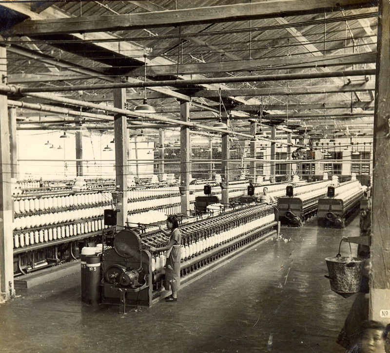 1937年云纺正式开工生产!